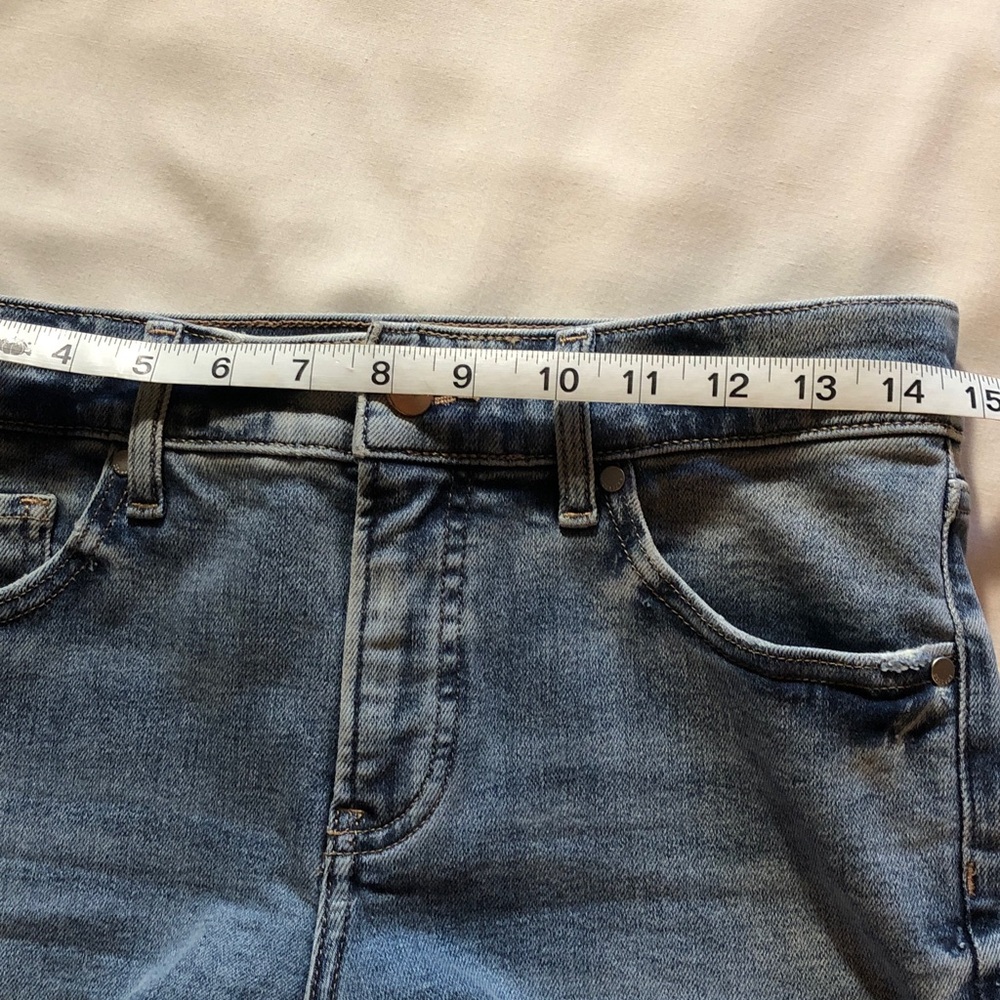 Express Women's Light Wash Flare Jeans - Picture 5 of 7